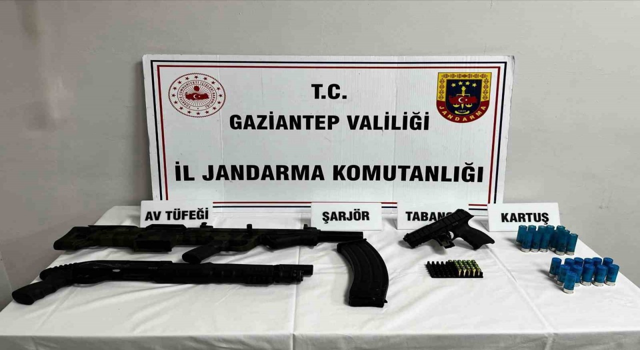 Gaziantepte silah kaçakçılığı operasyonu: 28 adet tabanca ve tüfek ele geçirildi