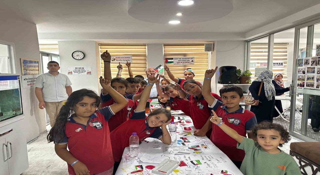 Gazipaşada Filistinli çocuklar için resim etkinliği düzenlendi