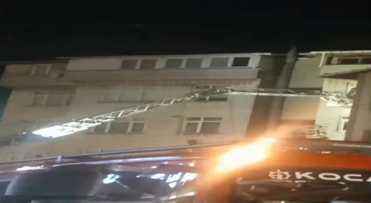 Gebzede bir binada çatırtı sesleri: Bina tahliye ediliyor
