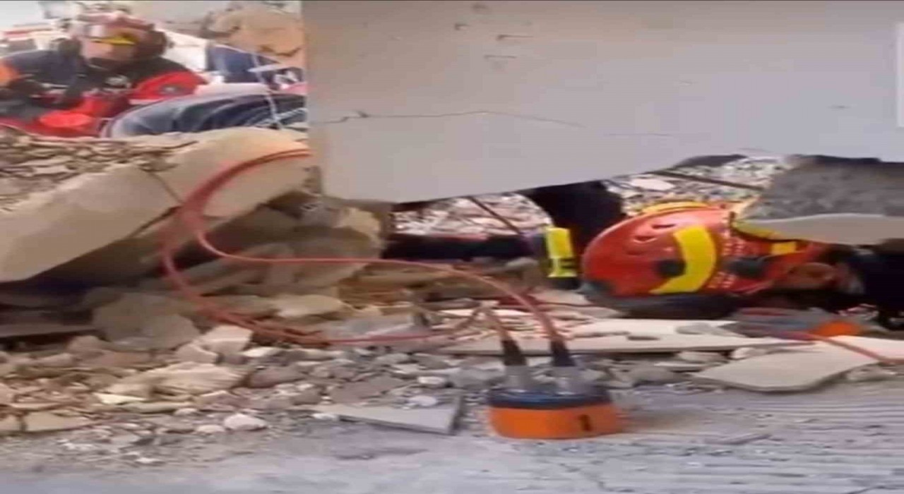 Gebzedeki enkazın altından umudun çığlığı böyle yükseldi