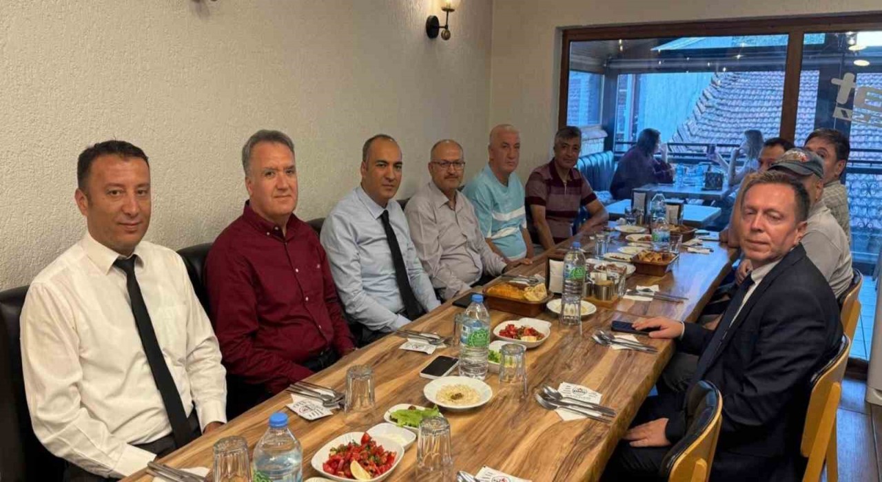 Gediz Millî Eğitim Müdürlüğünde veda etkinliği