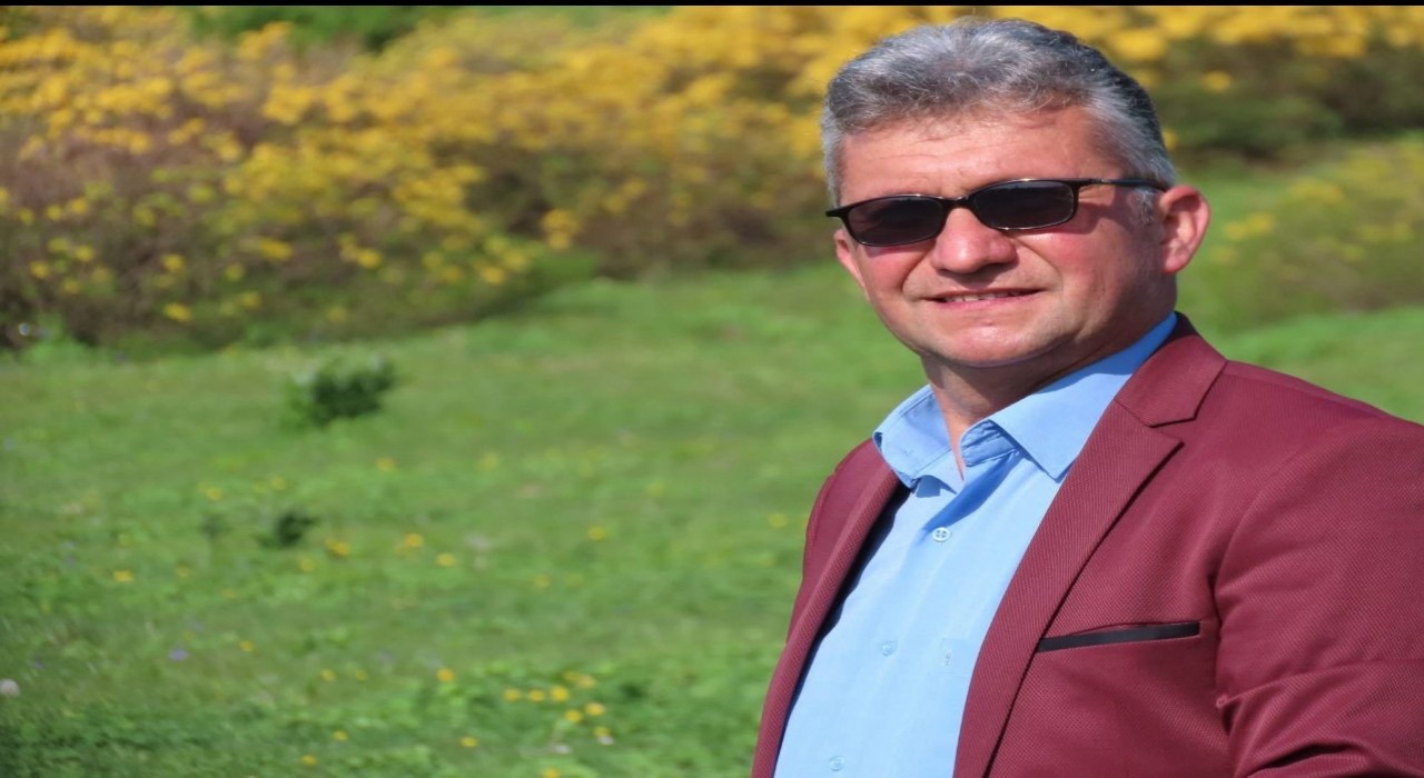 Gemlikte sahnede kalp krizi geçiren Giresunlu sanatçı hayatını kaybetti