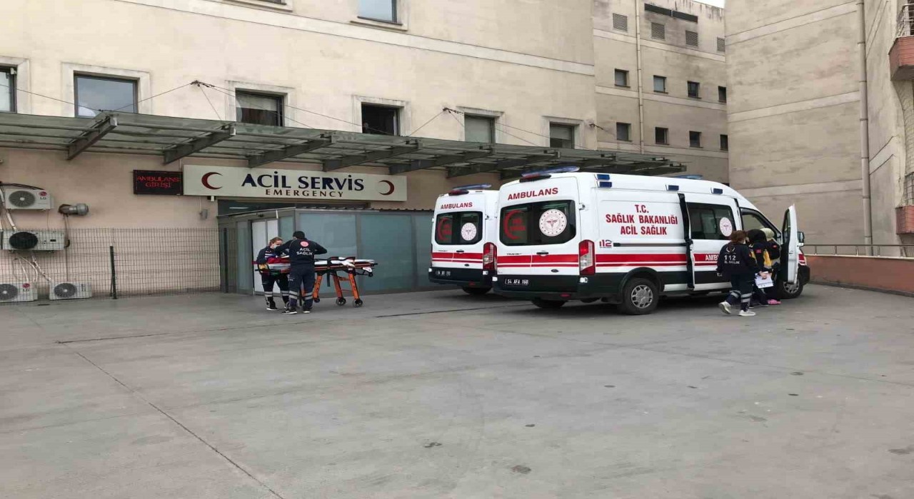 Genç kadın evinin camından düşerek ağır yaralandı