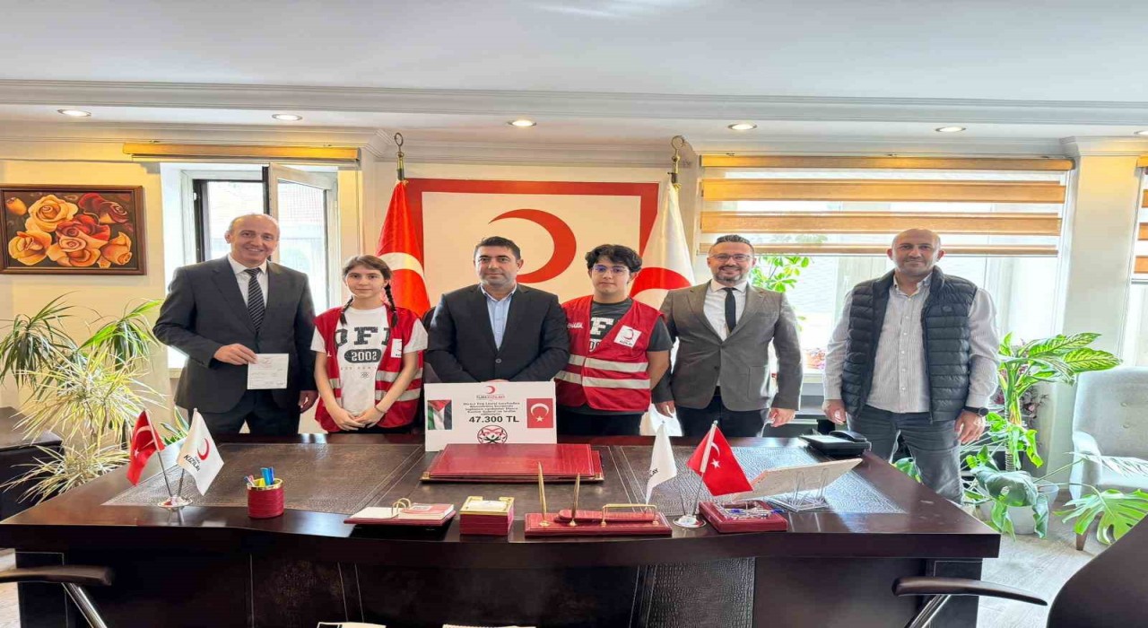 Genç yüreklerden Filistine umut