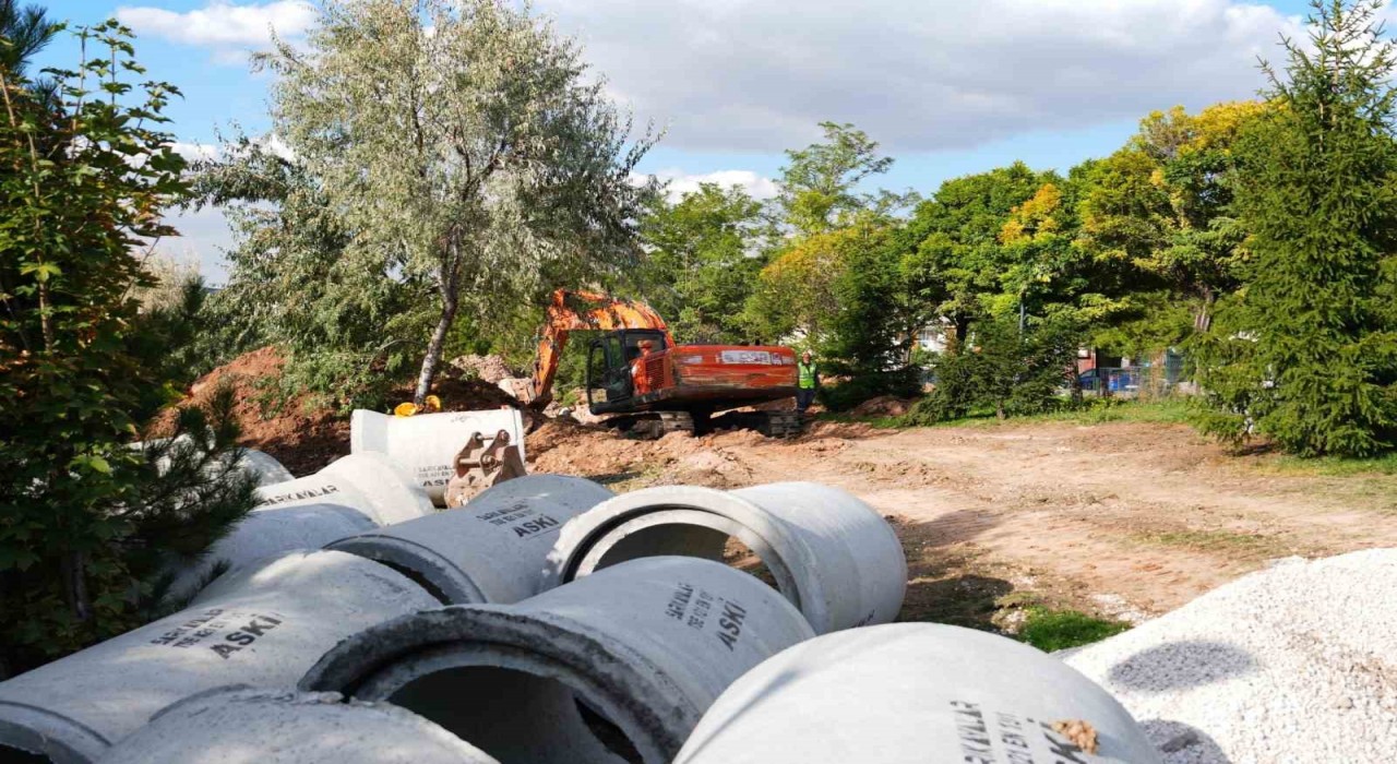 Gölbaşı Belediyesinden Alparslan Türkeş Parkında altyapı çalışması