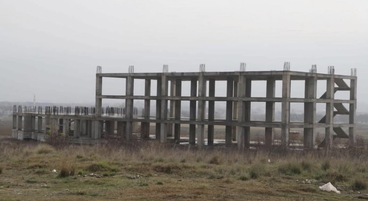 Gönende fakülte inşaatı yıllardır tamamlanamıyor: Hayırsever desteğiyle başlatılan proje sessizliğe büründü