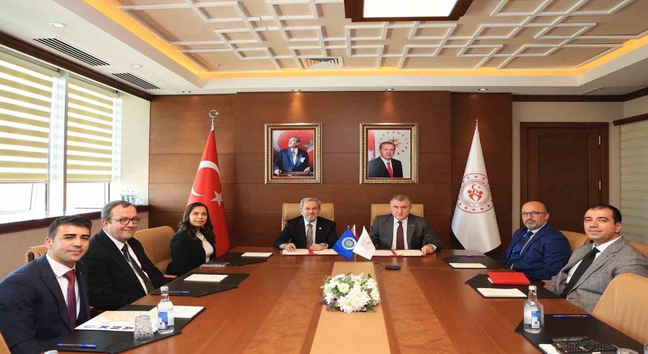 GSB ile Ankara Üniversitesi Geliştirme Okulları arasında iş birliği