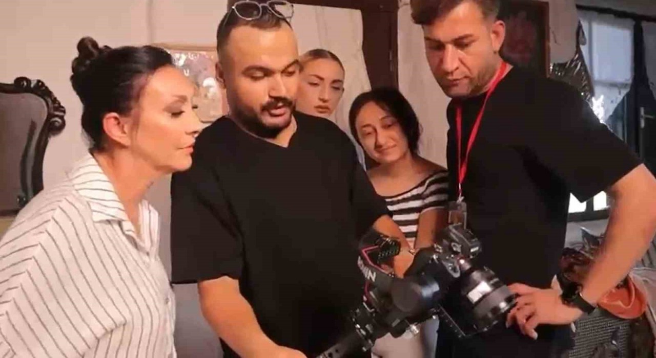 Güllünün son klibinin kamera arkası görüntüleri ortaya çıktı