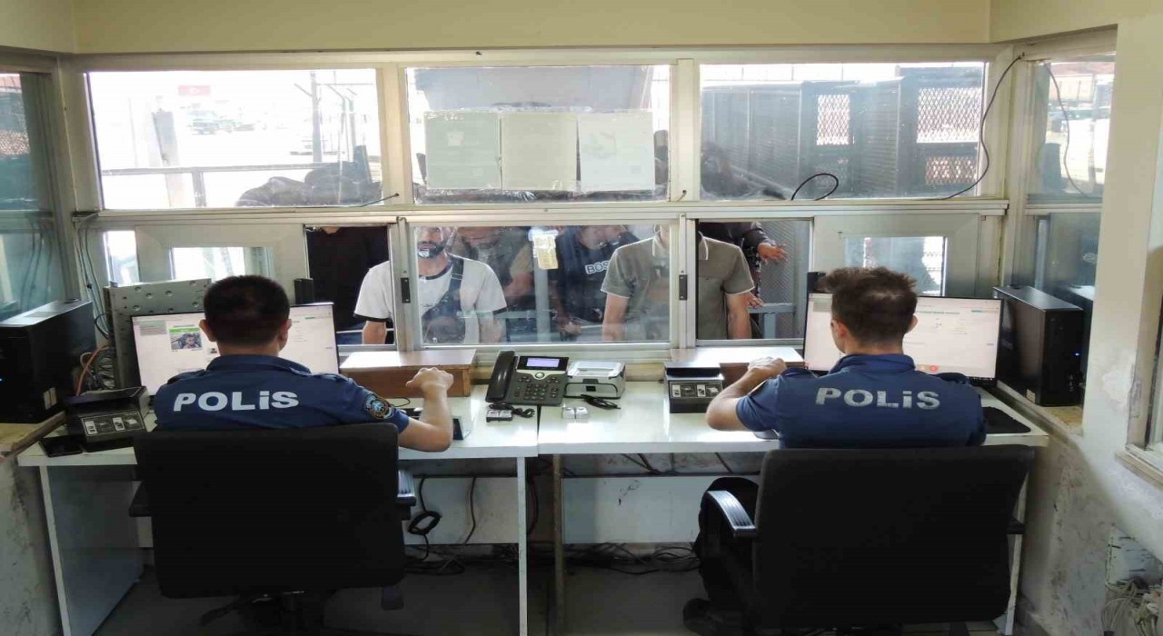 Habur Sınır Kapısında 9 ayda 788 firari yakalandı
