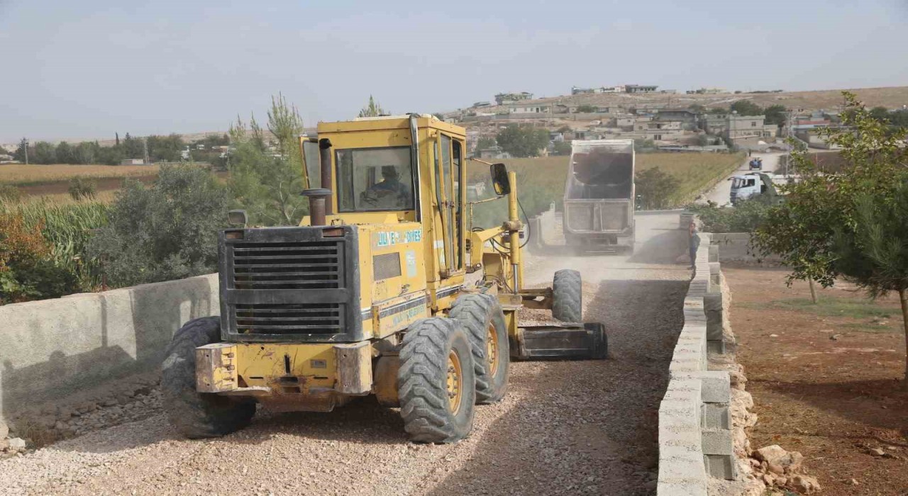 Haliliyedeki 3 mahallenin yolları yenileniyor