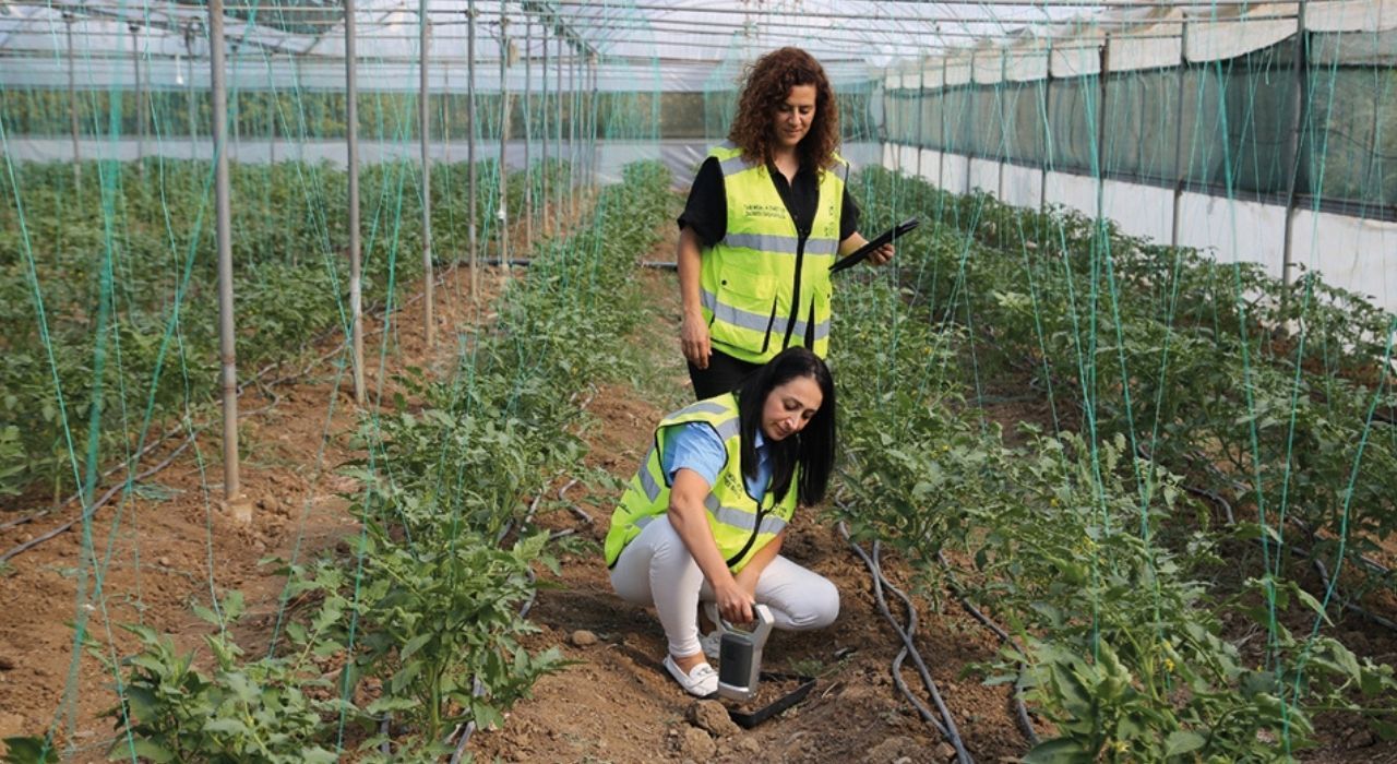Hatay Büyükşehir Belediyesi’nden Ücretsiz Toprak Analizi Projesi