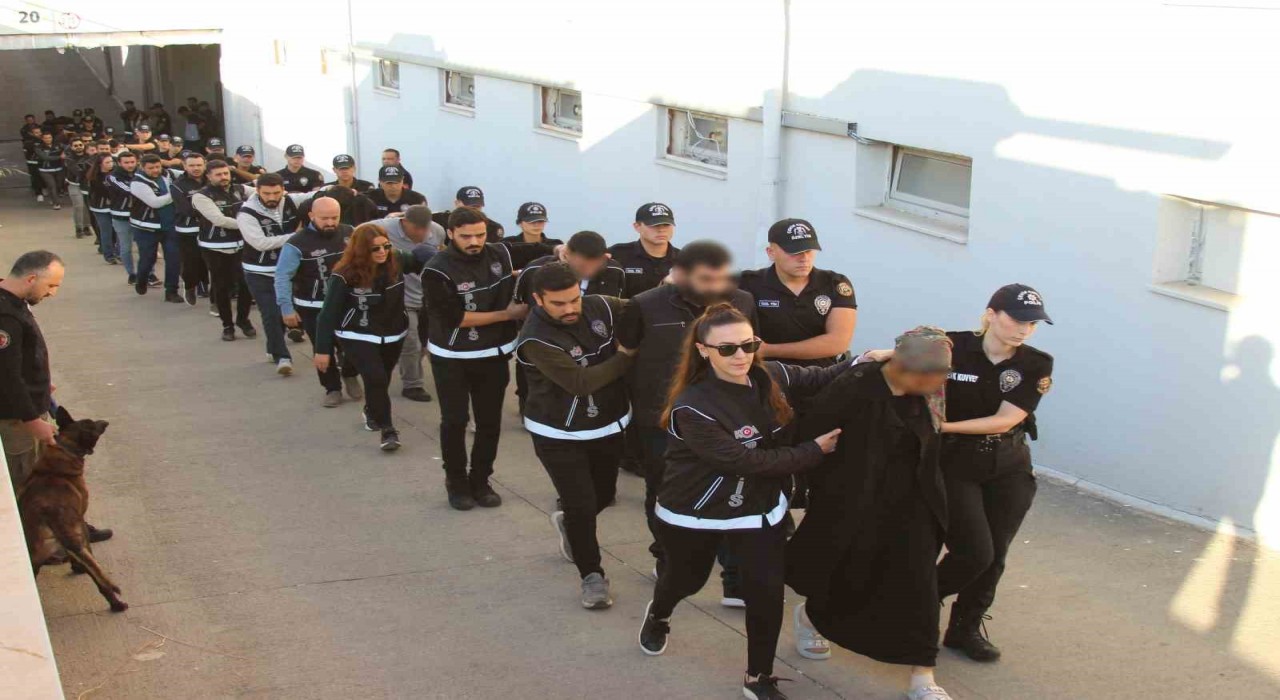 Helikopterlerin gözetiminde Bayğaralarçetesi adliyeye sevk edildi