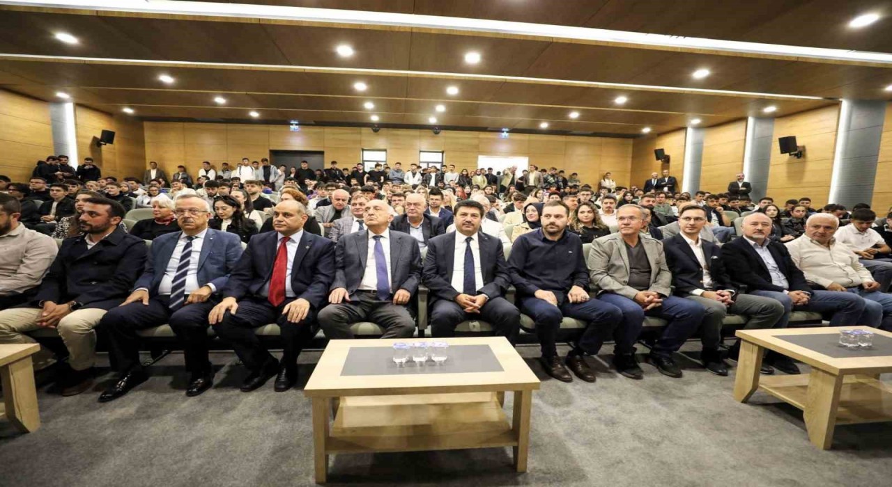 Hendek MYOda ilk dersi rektör ve OSB başkanı verdi