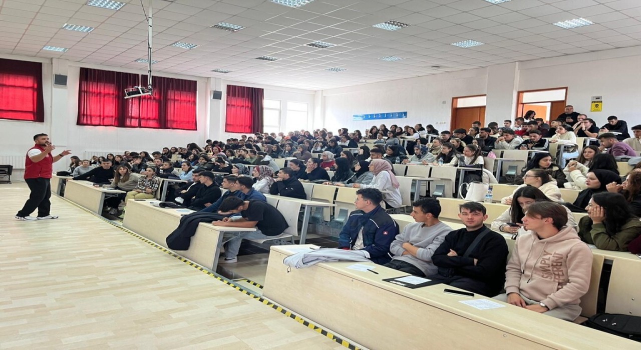 Hisarcık MYOda öğrencilere Gençlik Merkezi tanıtıldı