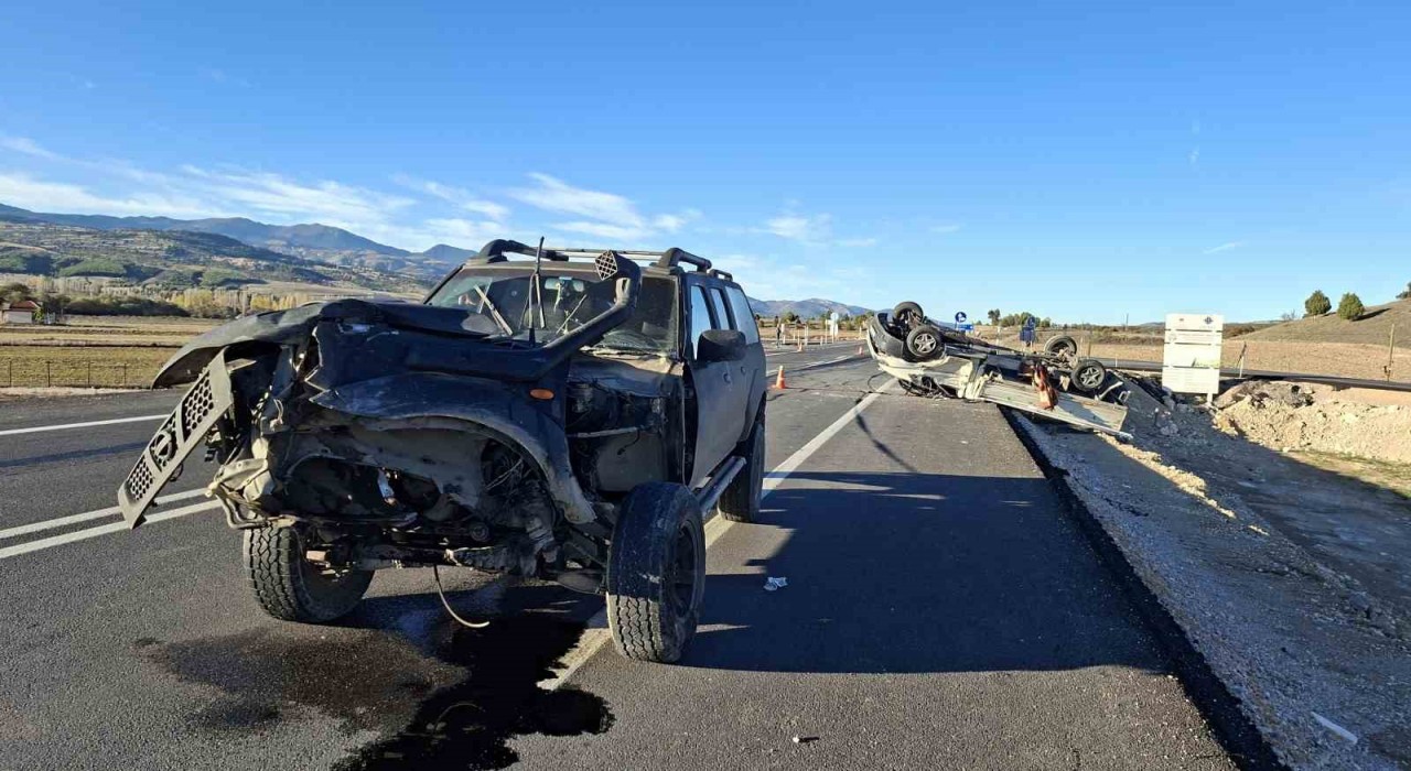 Hisarcıkta trafik kazası: 4 yaralı