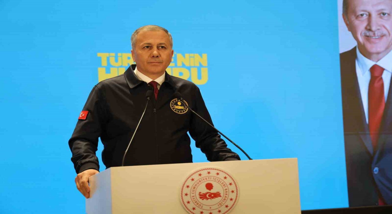 İçişleri Bakanı Ali Yerlikaya, Türkiyenin Huzuru Diyarbakır toplantısına katıldı