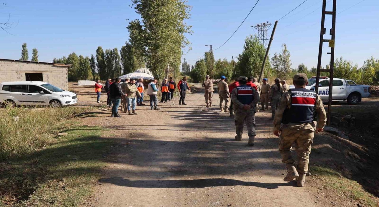 Iğdırda kayıp Alzheimer hastası yaşlı adamı arama çalışmaları sürüyor