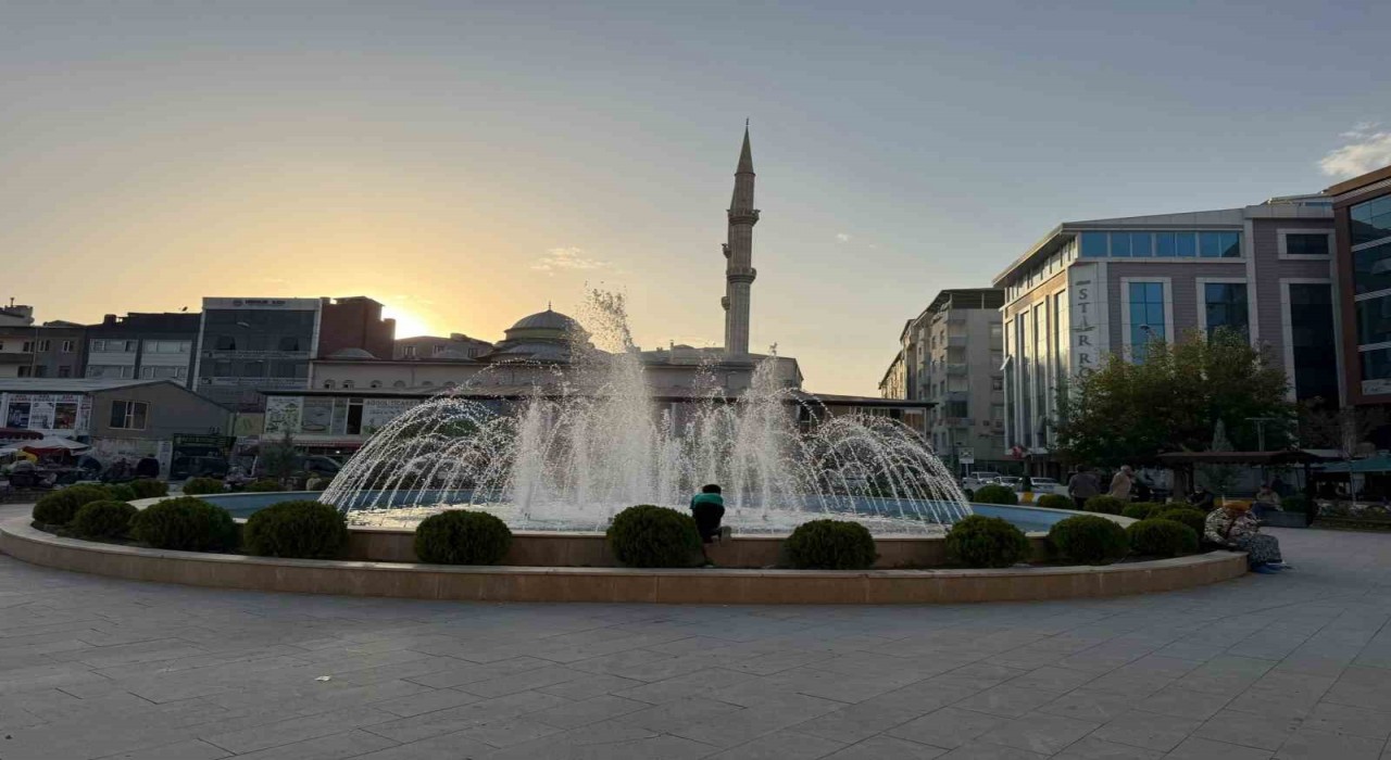 Iğdırda Sırrı Süreyya Önder Parkı kararı 5 aydır onay bekliyor