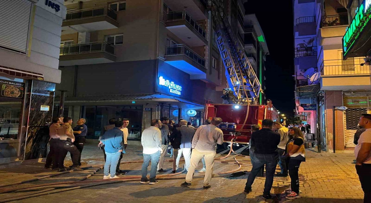 İncirliovada ev yangını