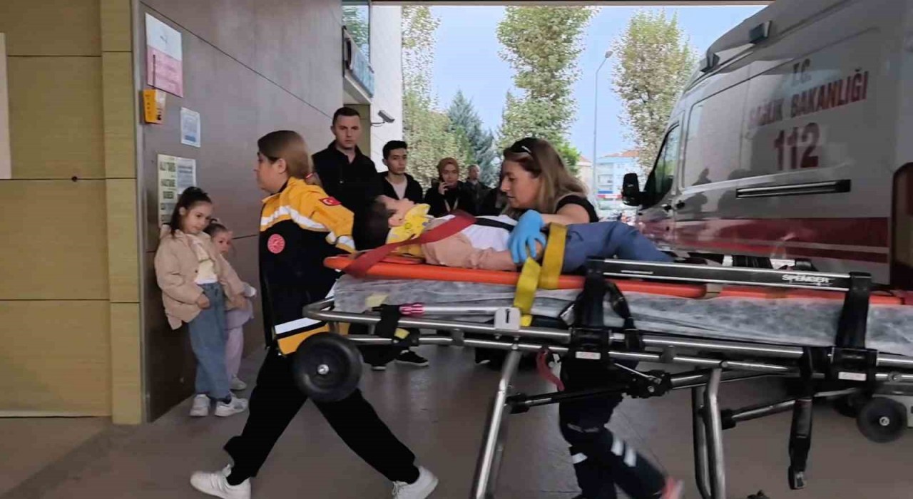 İnegölde 3. kattan düşen 5 yaşındaki çocuk ağır yaralandı