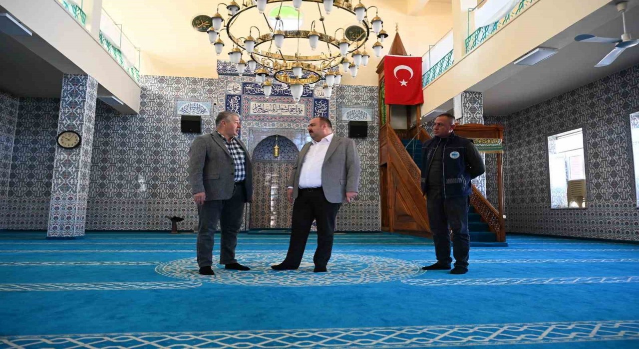 İnönüdeki İsmetpaşa Camii belediye ve hayırseverlerin desteğiyle yenilendi