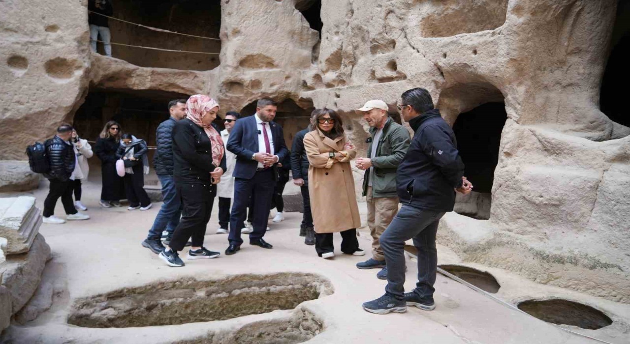 Işın Karaca, Niğdelilere unutulmaz bir gece yaşattı