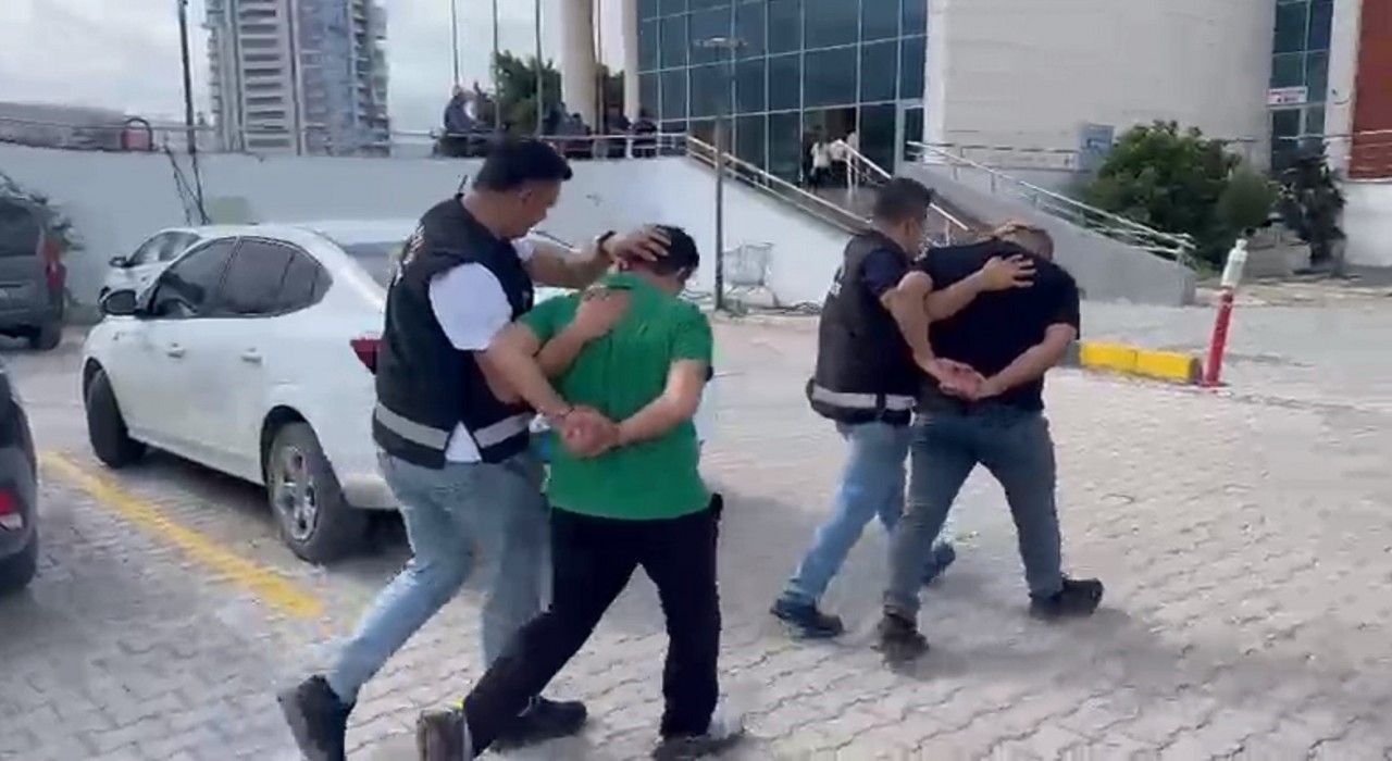 İskenderunda hapis cezasıyla aranan 2 şahıs yakalandı
