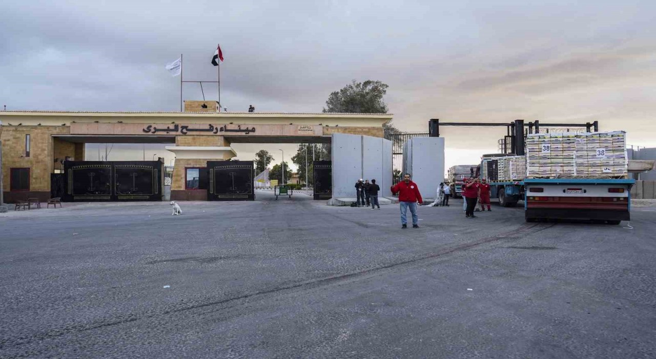 İsrail: Refah Sınır Kapısının sivillerin geçişine açılmasına yönelik hazırlıklar sürüyor