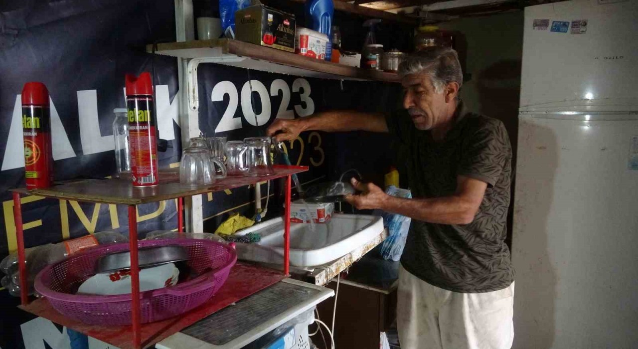 İyiliği hayatını altüst etti, hem yarım milyon lira borçlandı hem de evden kovuldu