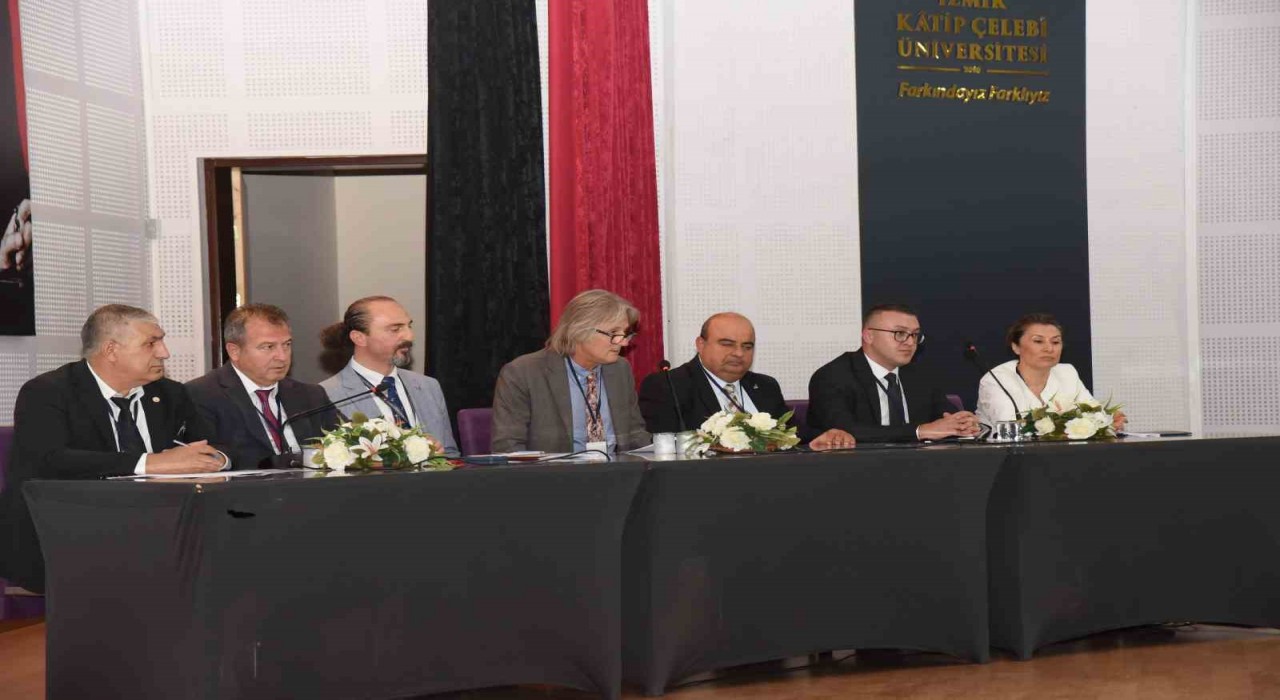 İzmir, iki önemli Balıkçılık toplantısına ev sahipliği yaptı