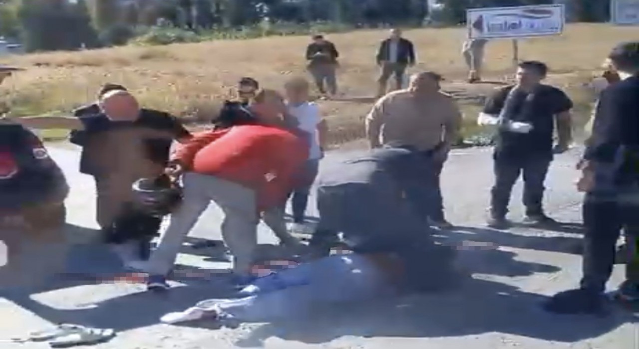 İzmirde otomobil ile motosiklet çarpıştı: 15 yaşındaki sürücü hayatını kaybetti