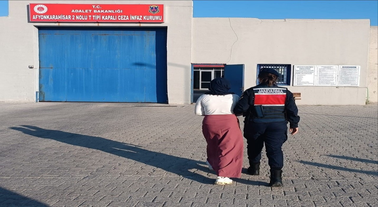 Jandarma çeşitli suçlardan aranan 37 kişiyi yakaladı