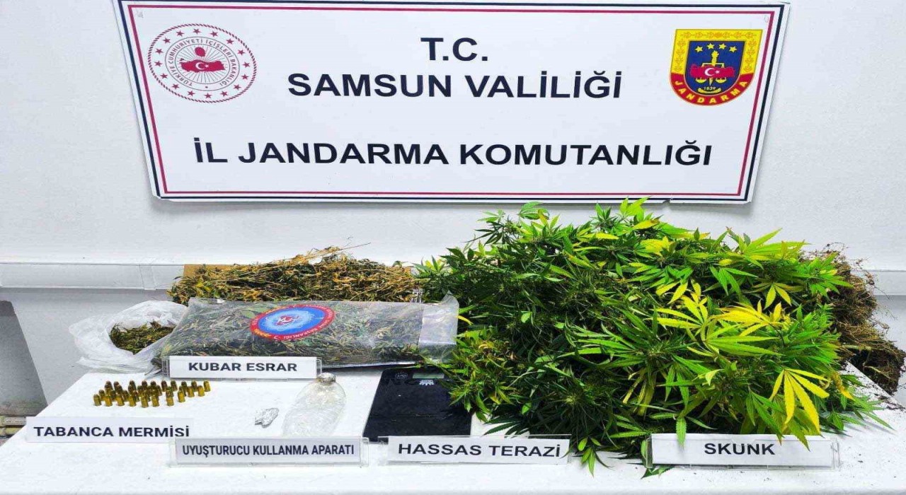 Jandarma evin deposunda bidona ekili uyuşturucu ele geçirdi