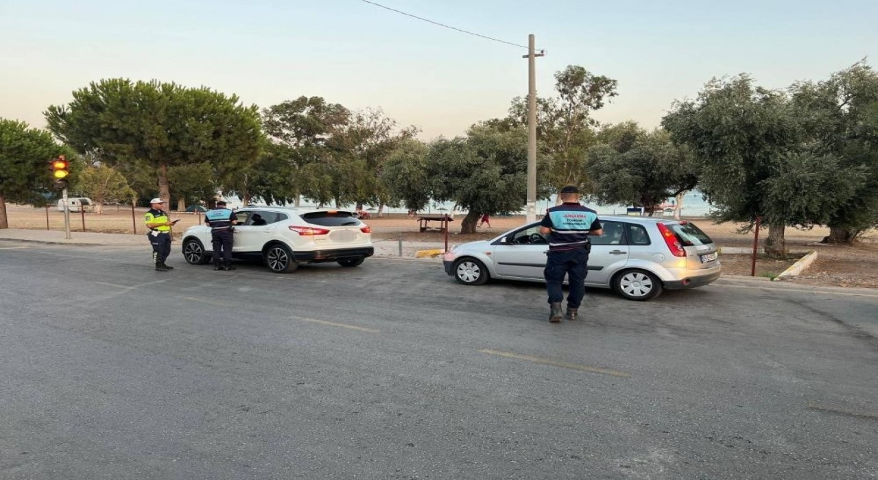 Jandarma iki günde 30 aranan şahsı yakaladı