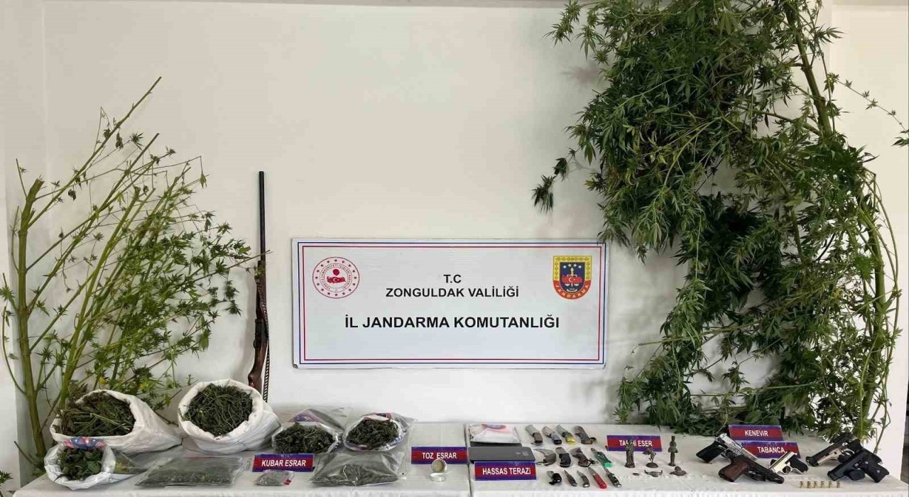 Jandarmadan narkotik operasyonu: 5 gözaltı