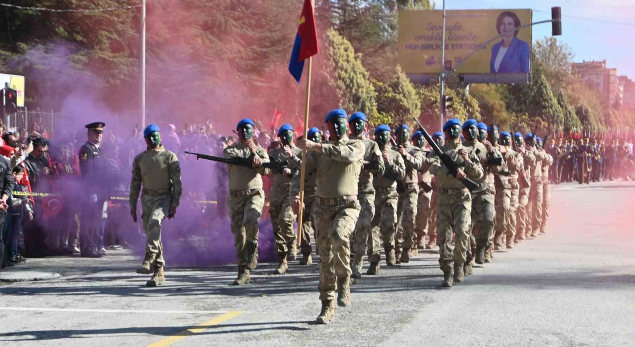 Jandarmadan nefes kesen 29 Ekim gösterisi