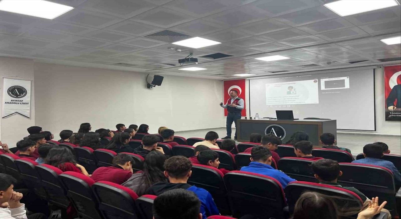 Jandarmadan öğrencilere siber güvenlik bilgilendirmesi