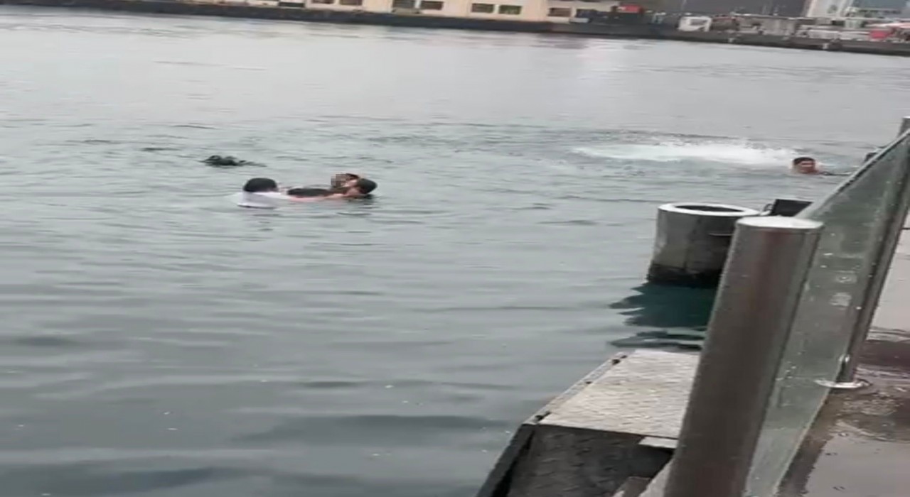 Kadıköyde engelli 4 kişi denize düştü: 1i hayatını kaybetti, 3ü kurtarıldı