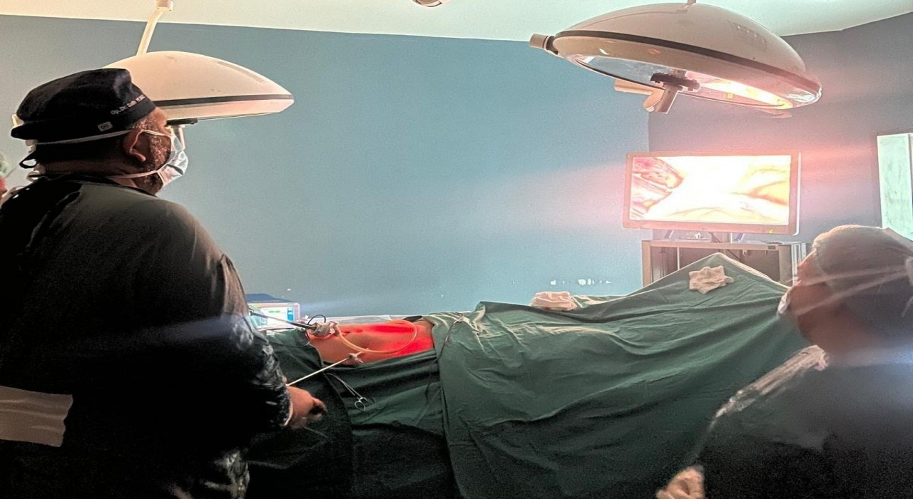 Kahta Devlet Hastanesinde ilk defa TAPP kasık fıtığı ameliyatı gerçekleştirildi