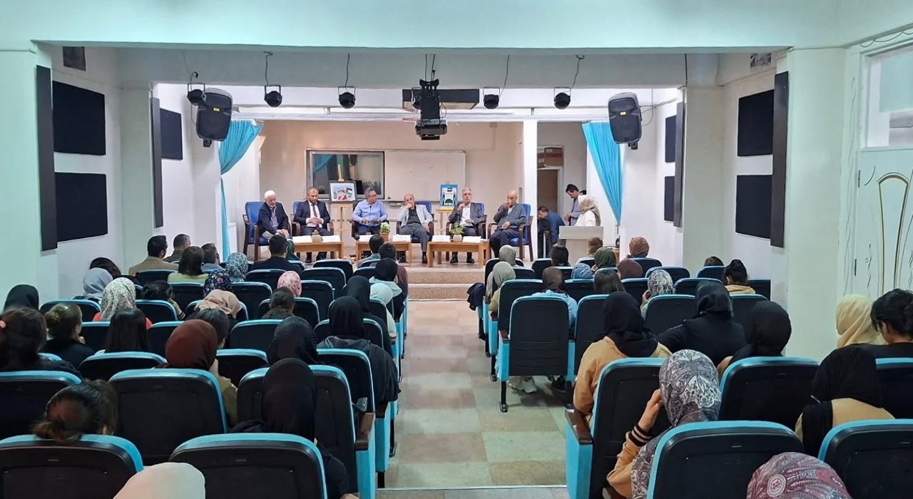 Kahtada İmam Hatipliler Haftası paneli düzenlendi