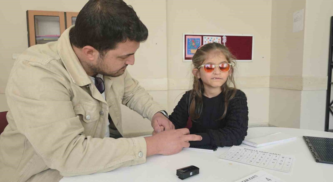 Kalbi küçük, azmi büyük: Defnenin öğrenme mücadelesi ilham oldu