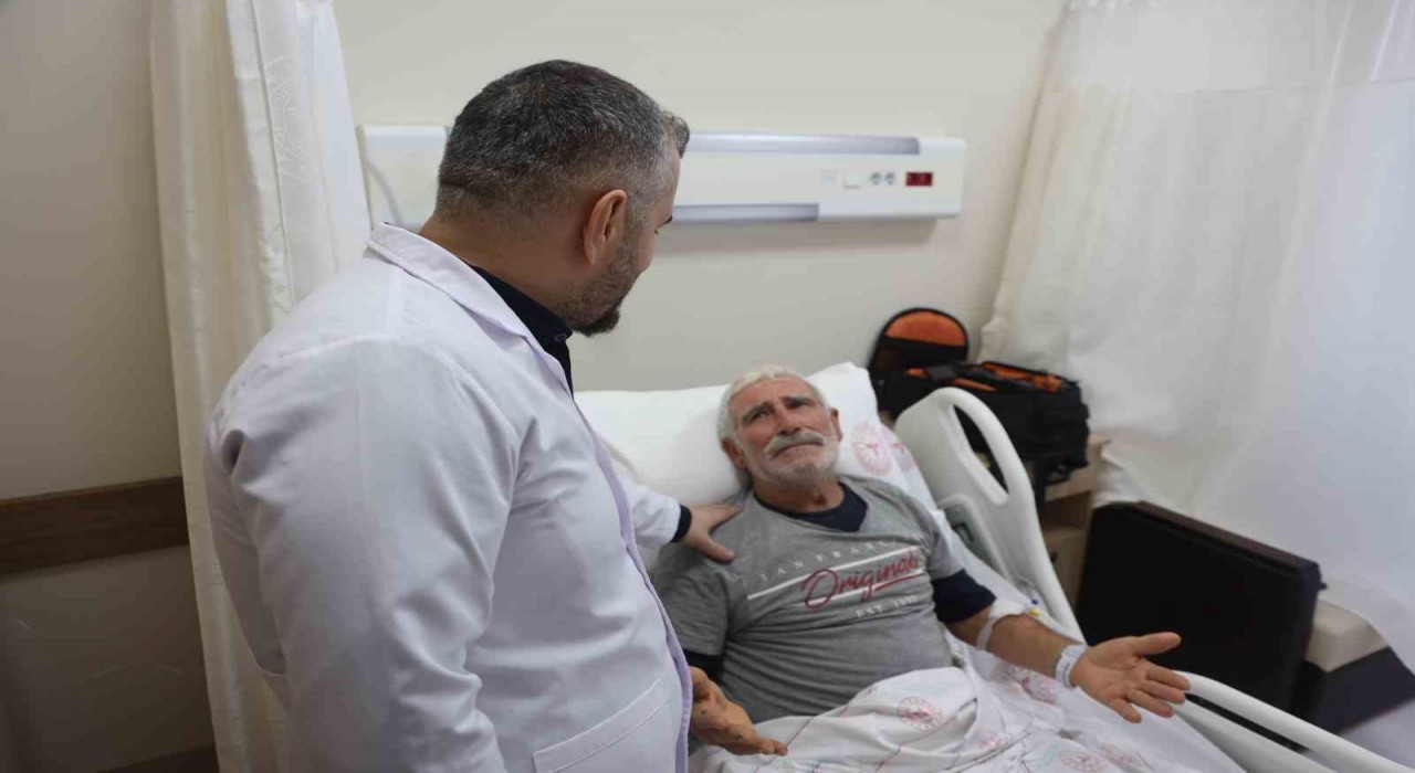 Kamyondan düşüp pelvis kemiği kırıldı, Konyada 2 saatlik ameliyatla sağlığına kavuştu