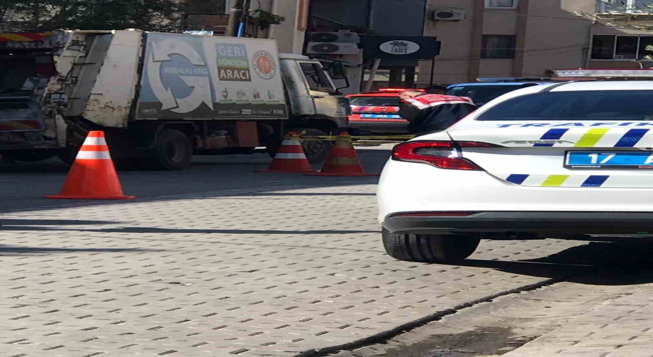 Kamyonun çarptığı yaşlı adam hayatını kaybetti