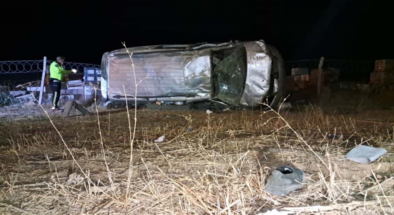 Karamanda panelvan araç takla attı: 5i çocuk 7 yaralı