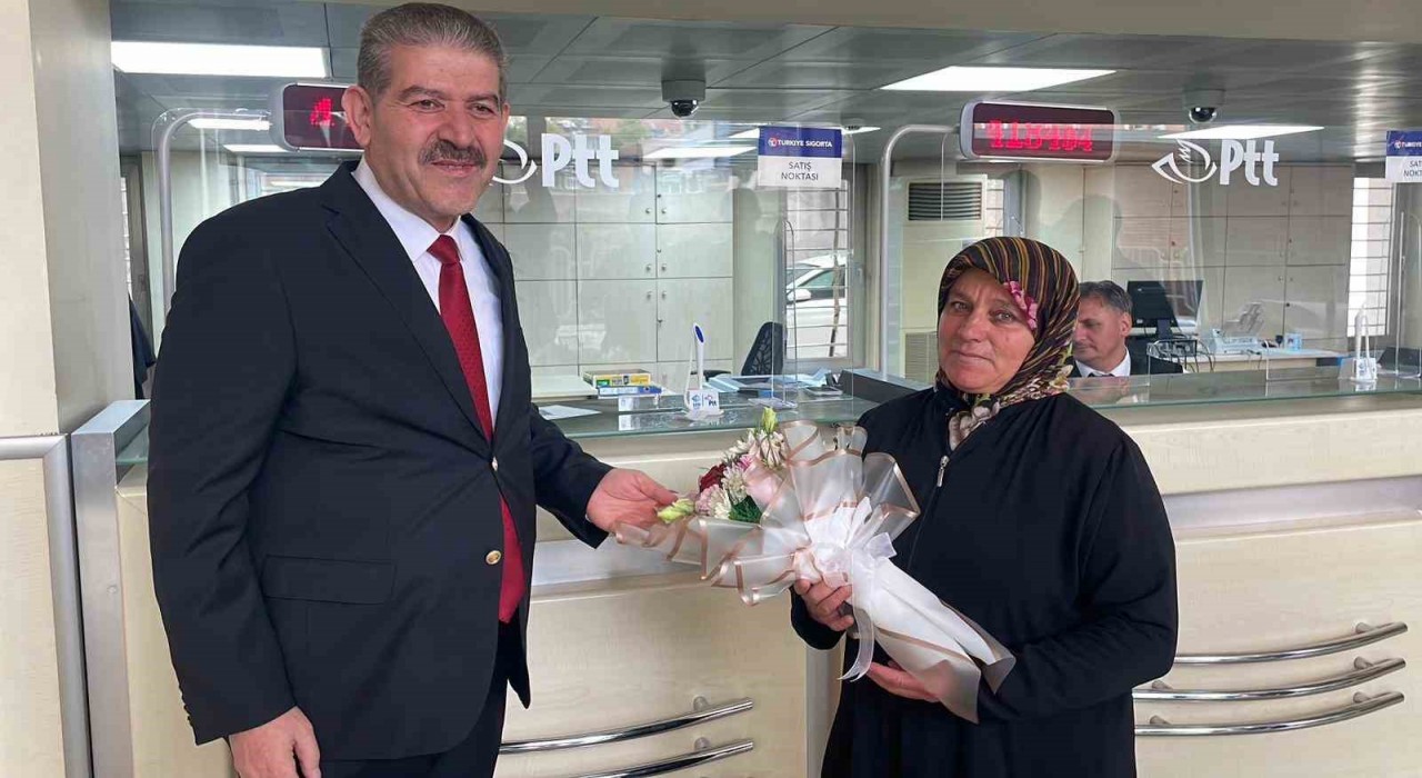 Karamanda PTTden 185inci müşteriye kuruluş yıl dönümü hediyesi