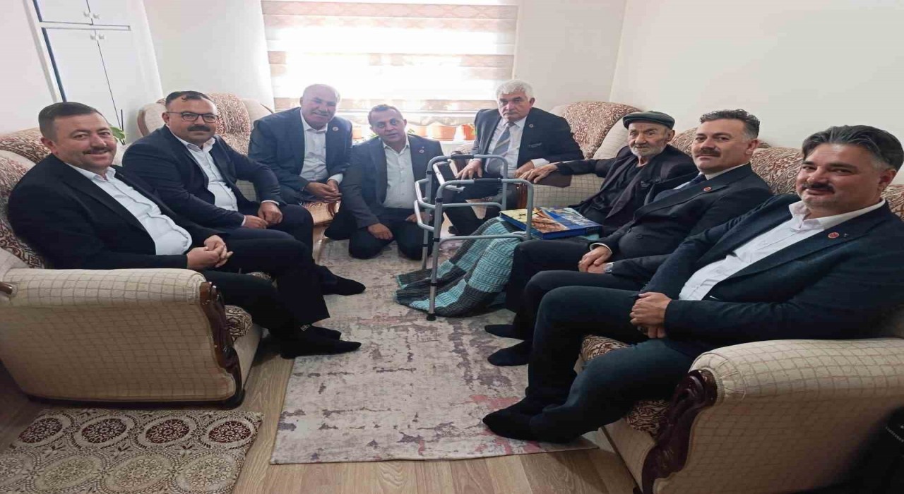 Karapınarda eski muhtarlar unutulmadı