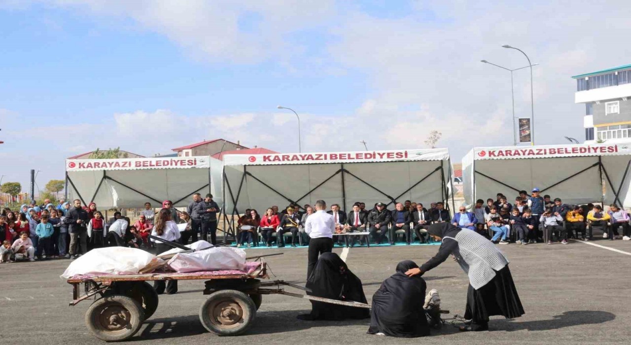 Karayazıda Cumhuriyetin 102 yıllık heyecanı