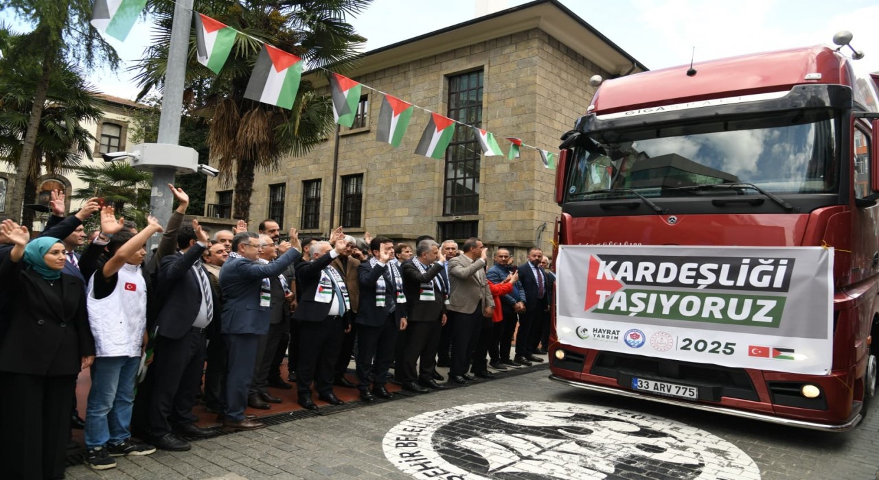 Kardeşlik tırları Trabzondan Gazzeye dualarla yola çıktı