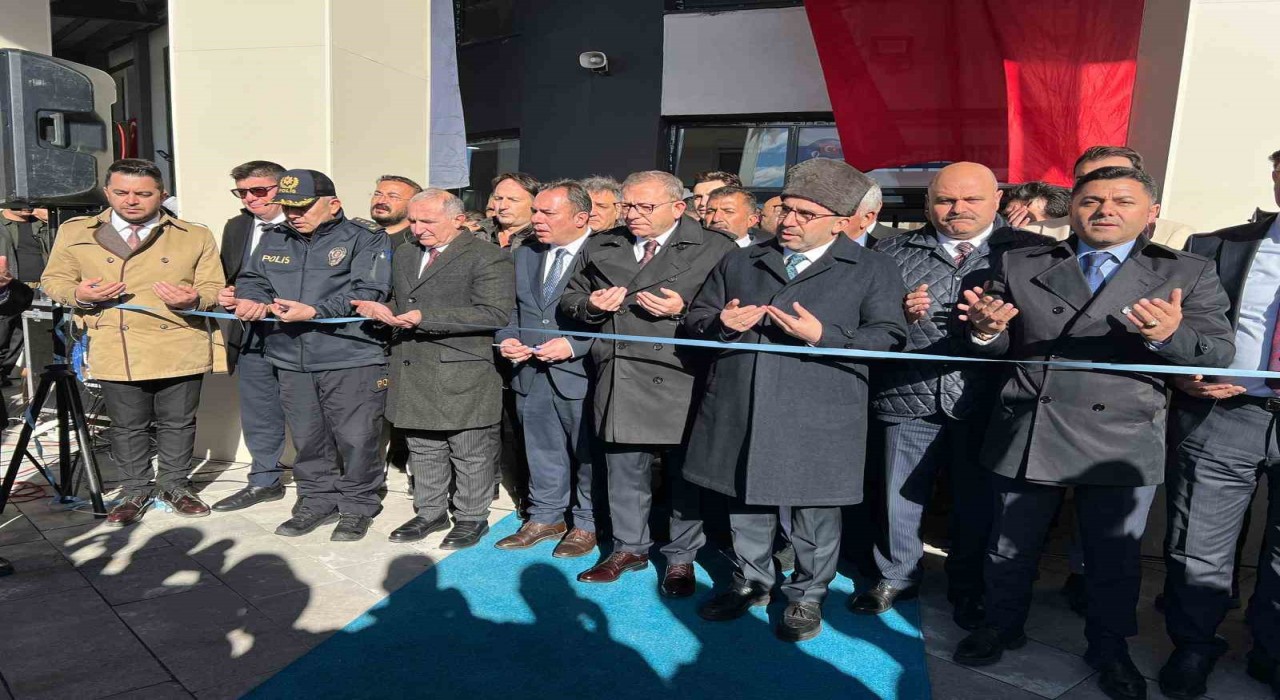 Karsın modern otogarı açıldı