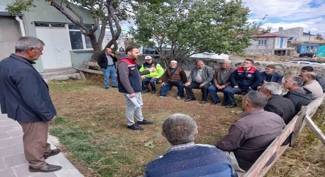 Karsta çiftçiler kuraklık, iklim değişikliği ve genel tarım sayımı hakkında bilgilendirildi